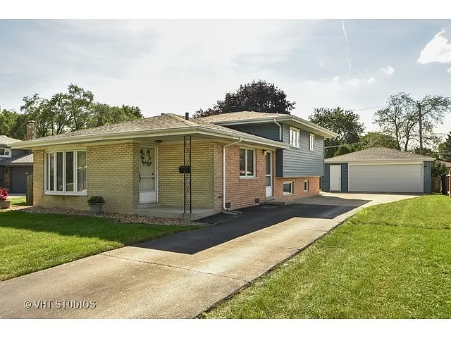 16460 Laura Ln photo 1