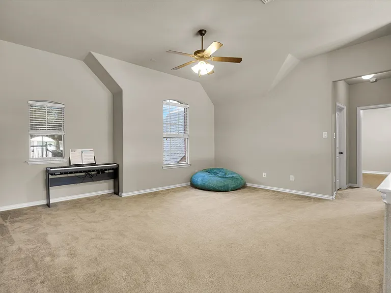 214 Crestbrook Dr — Photo 26