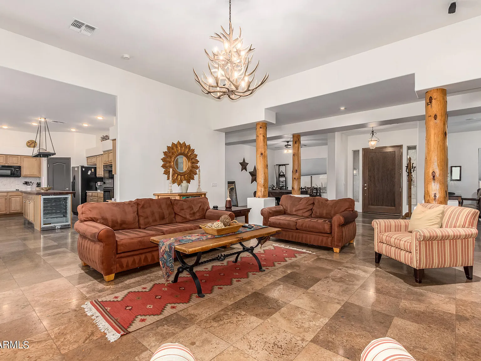 4 bed, 3.0 bath, 3560 sqft, $6,500 — Photo 3