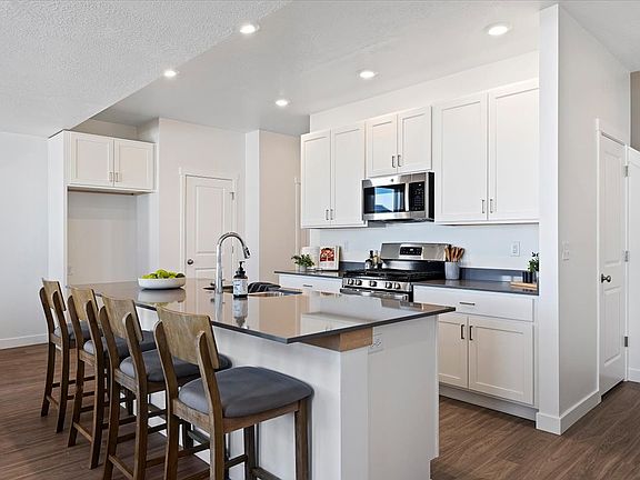 5th image of 1536 E Pheasant Rd #214