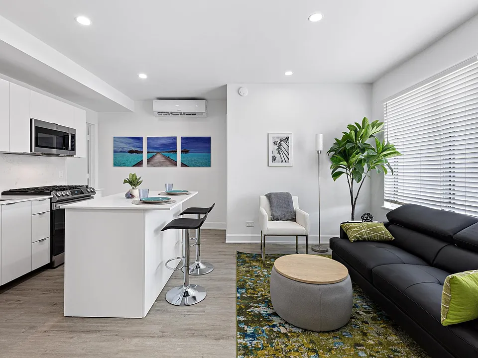 855 Jefferson Ave #14