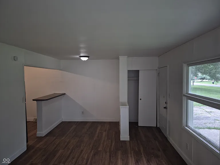 2725 Kristen Dr W — Photo 4