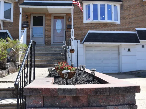 10227 N Canterbury Rd, Philadelphia, PA 19114