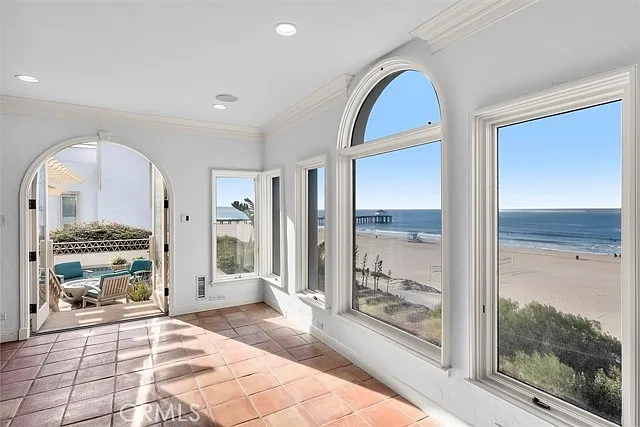 1500 N The Strand — Photo 20