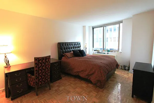 Rented by Town Residential | media 9