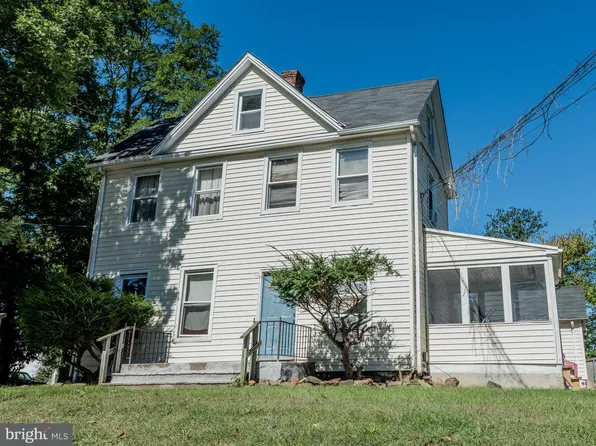 4618 Old Court Rd, Pikesville, MD 21208