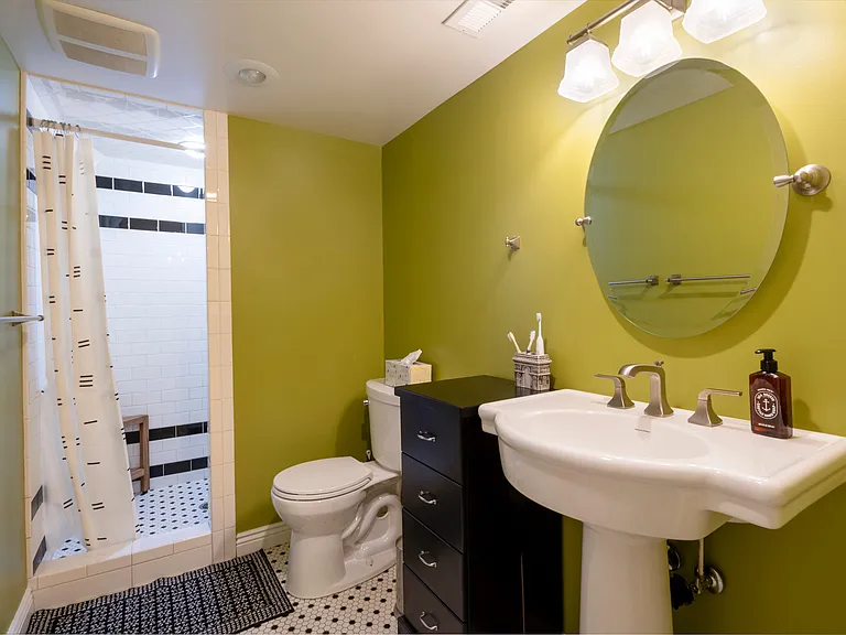 587 E Sherman Ave — Photo 20
