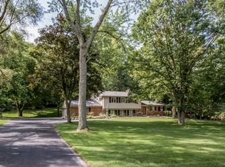 665 Cherry Tree Ln, Rochester Hills, MI 48306
