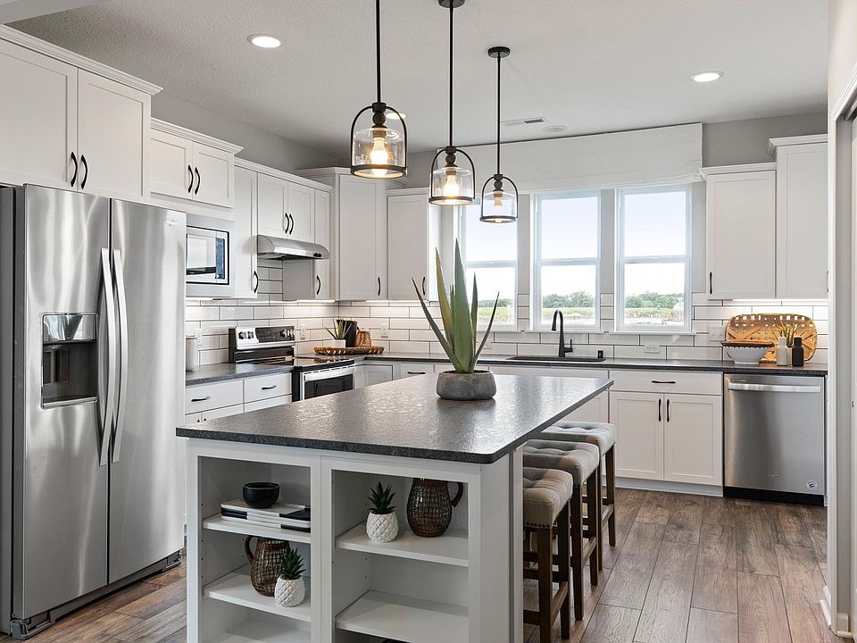 1st image of 4855 Airlake Dr