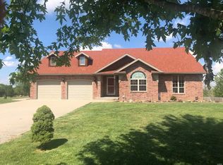 18510 Oak Tree Ln, Phillipsburg, MO 65722