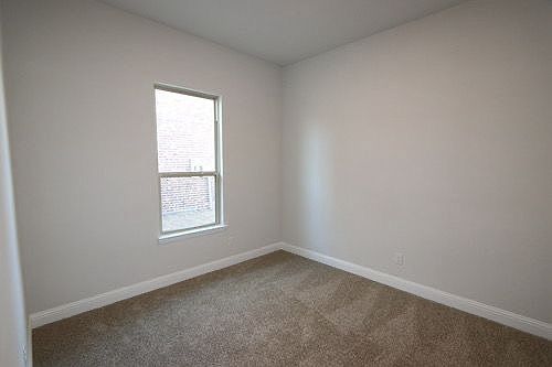 5th image of 4112 Dunlap Dr