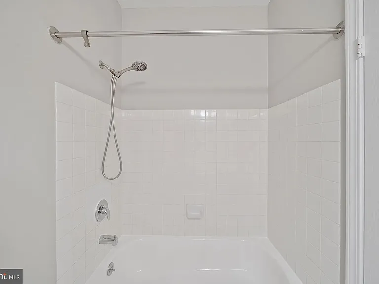 2400 Clarendon Blvd #Penthouse 12 — Photo 14