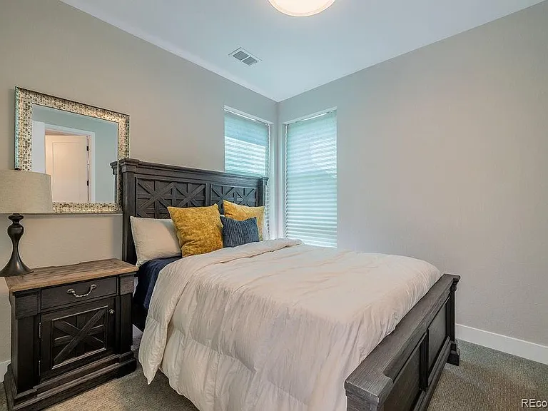 2689 W Bellewood Dr — Photo 7