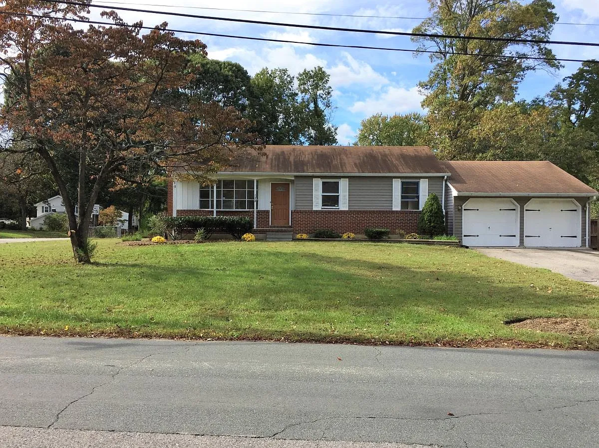 742 McCann Rd photo 1