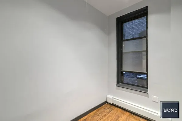 Rented by Bond New York | media 38