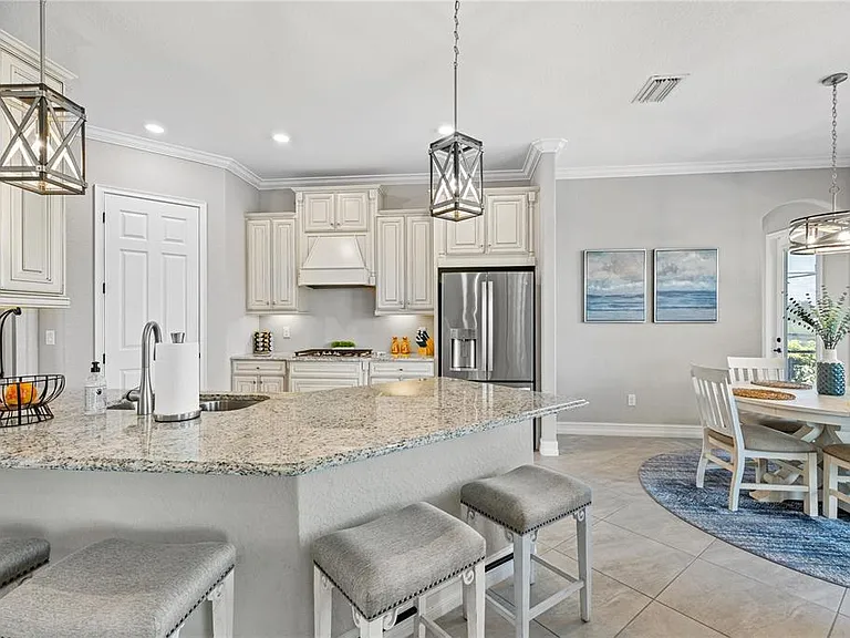 5623 Mulligan Way — Photo 24