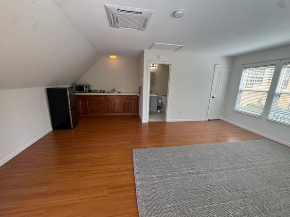 528 Hawk Dr #1