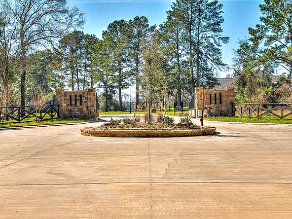 3rd image of 7 Homestead Hill Rd