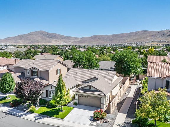 3rd image of 10742 Ridgebrook Dr