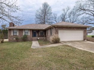 639 Unity Rd, Arkadelphia, AR 71923