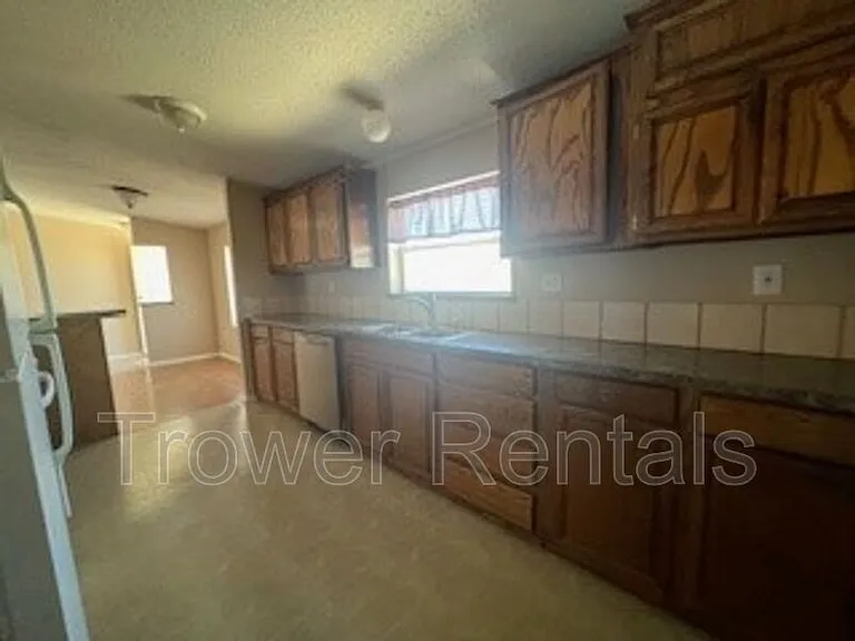 5153 N Moss Ave — Photo 20
