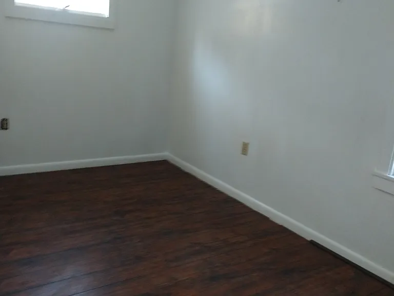 200 W Mill St — Photo 5