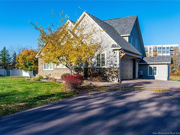 3rd image of 733 Chartersville Rd