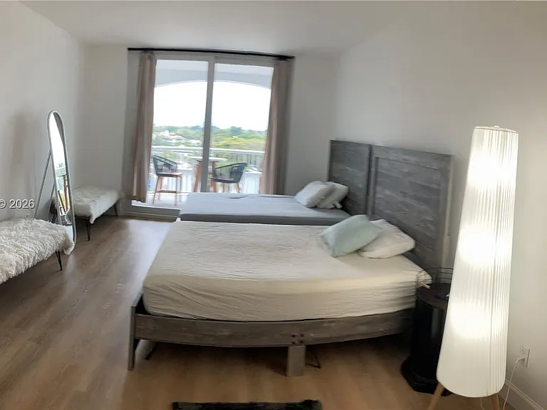 5401 Collins Ave #320 — Photo 28