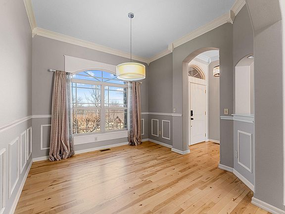 3rd image of 181 White Oak Circle