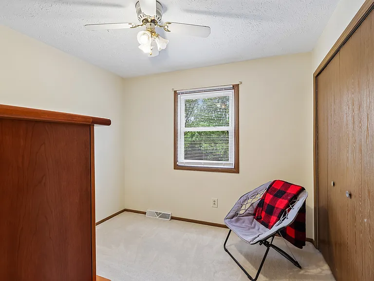 4702 Alger Rd — Photo 28