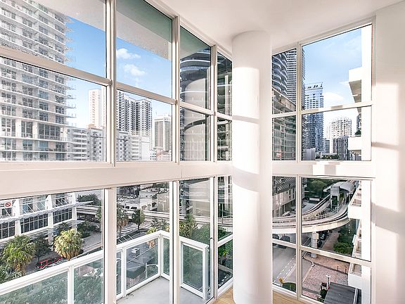 5th image of 1080 Brickell Ave Unit 701