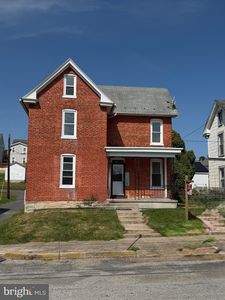 130 Hamilton Ave, Waynesboro, PA, 17268
