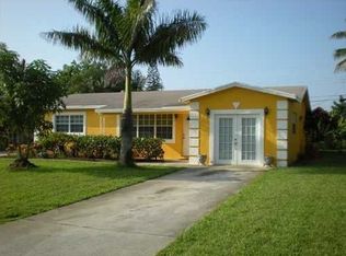 426 SW 3rd Ave, Boynton Beach, FL 33435