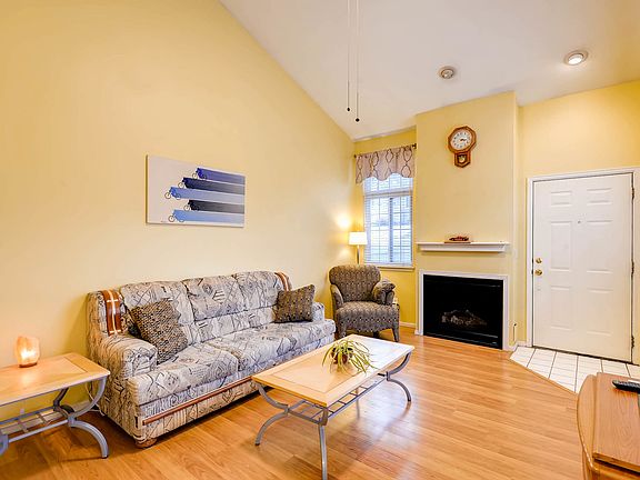 Bright - high ceilings!