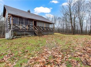 82 Downing Rd, Pleasant Valley, NY 12569