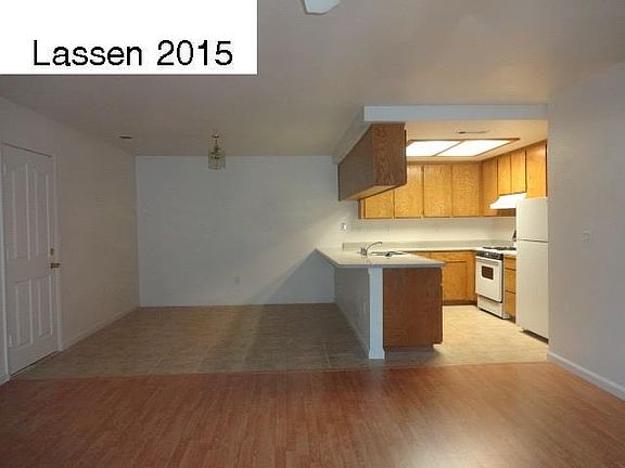 4th image of 560 Howard Ct