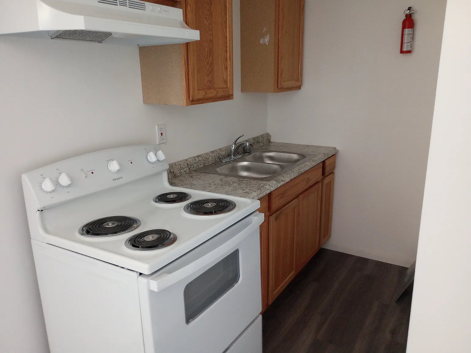 2 bed, $900 — Photo 2
