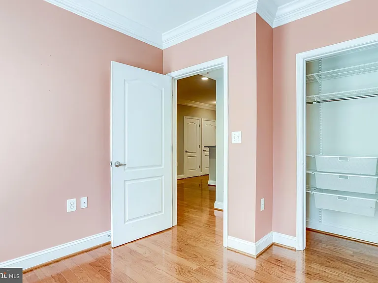 1115 Cameron St #208 — Photo 27