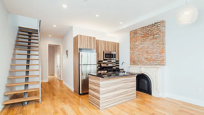 Rented by Nooklyn NYC LLC | media 40