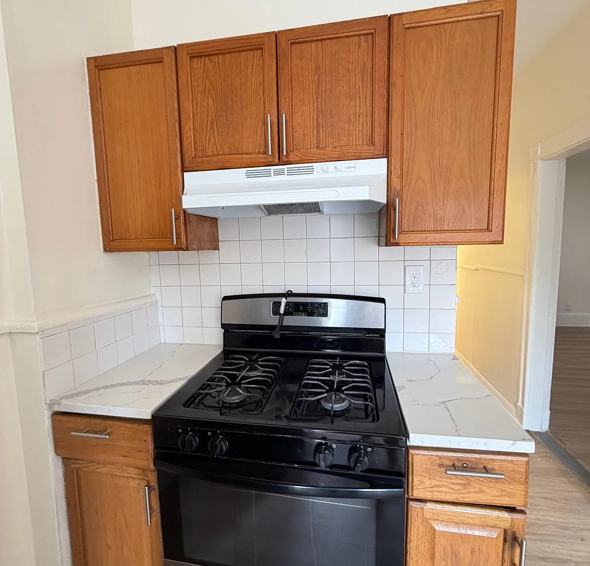3 bed, $2,800 — Photo 2