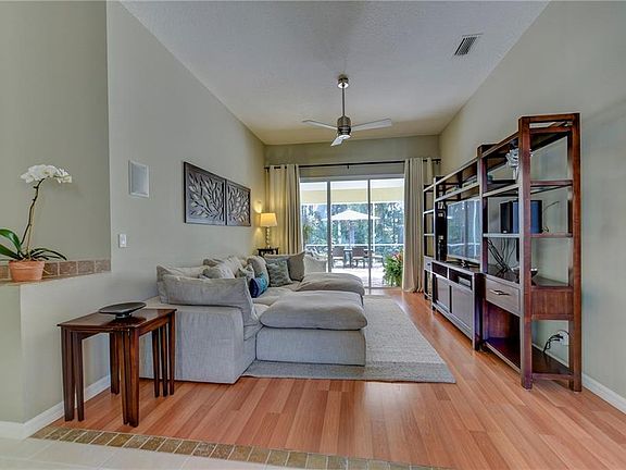 5th image of 386 NW Dewburry Ter