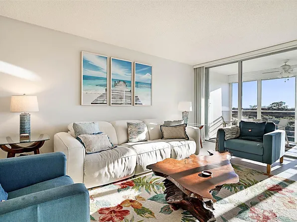 575 Oaks Ln APT 703, Pompano Beach, FL 33069