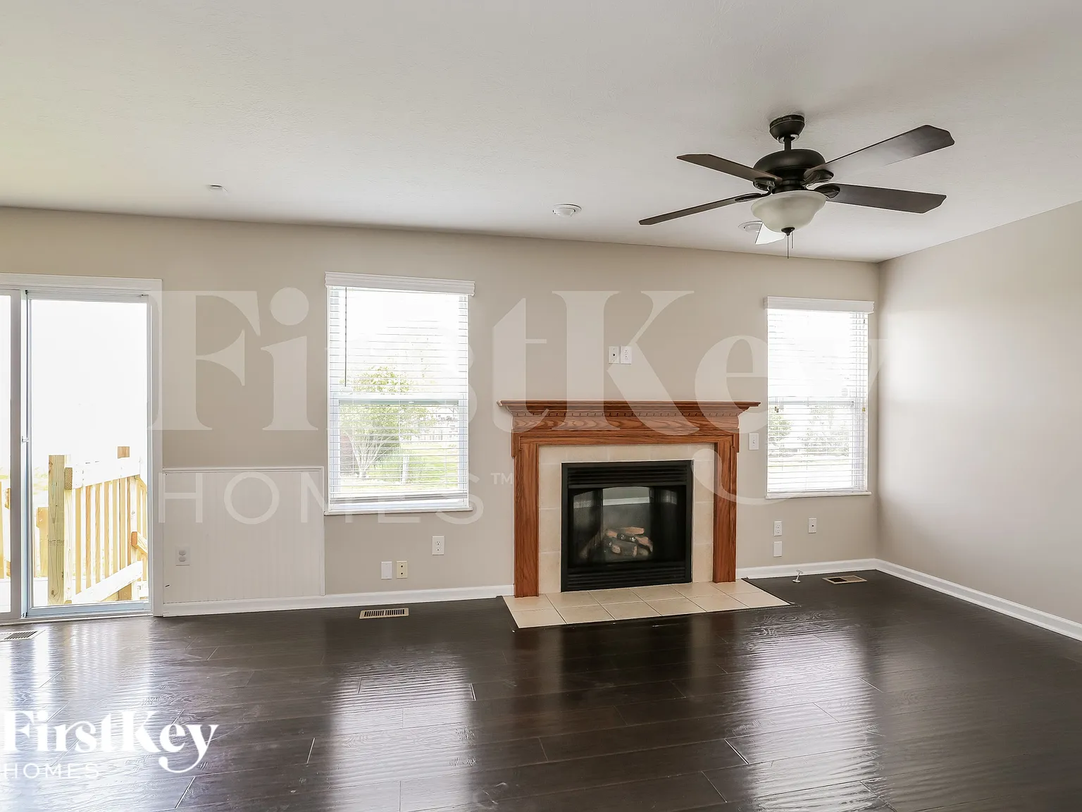 3 bed, 2.5 bath, 1820 sqft, $2,195 — Photo 3