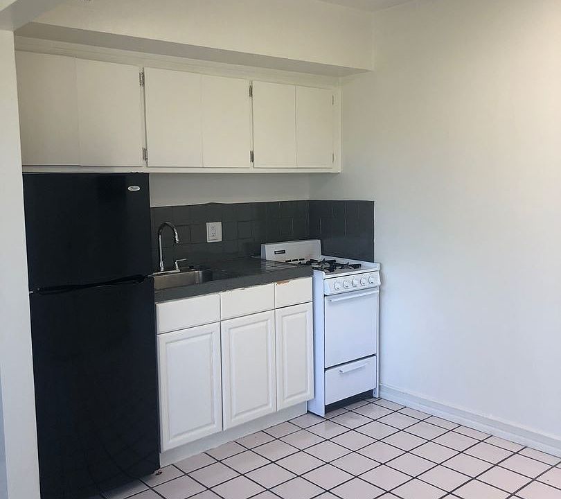1st image of 124 S Carney Ave APT D