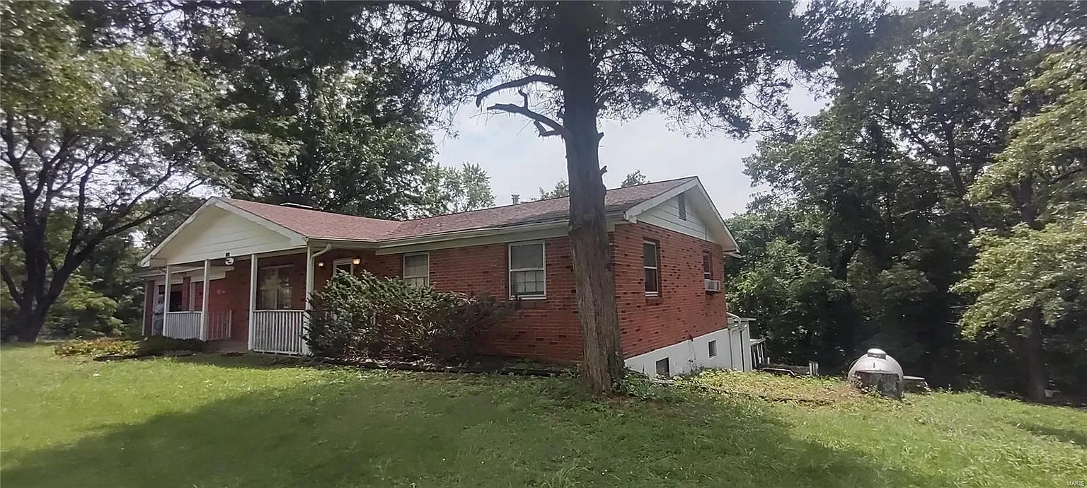 5360 Diehl Ln photo 1