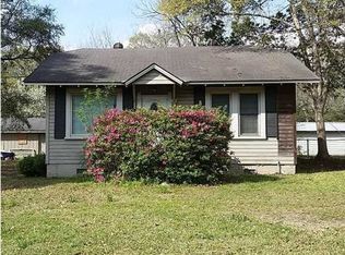 2566 Fairway Dr, Mobile, AL 36606