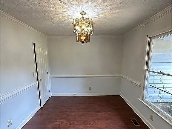 5th image of 743 Warbler Pl