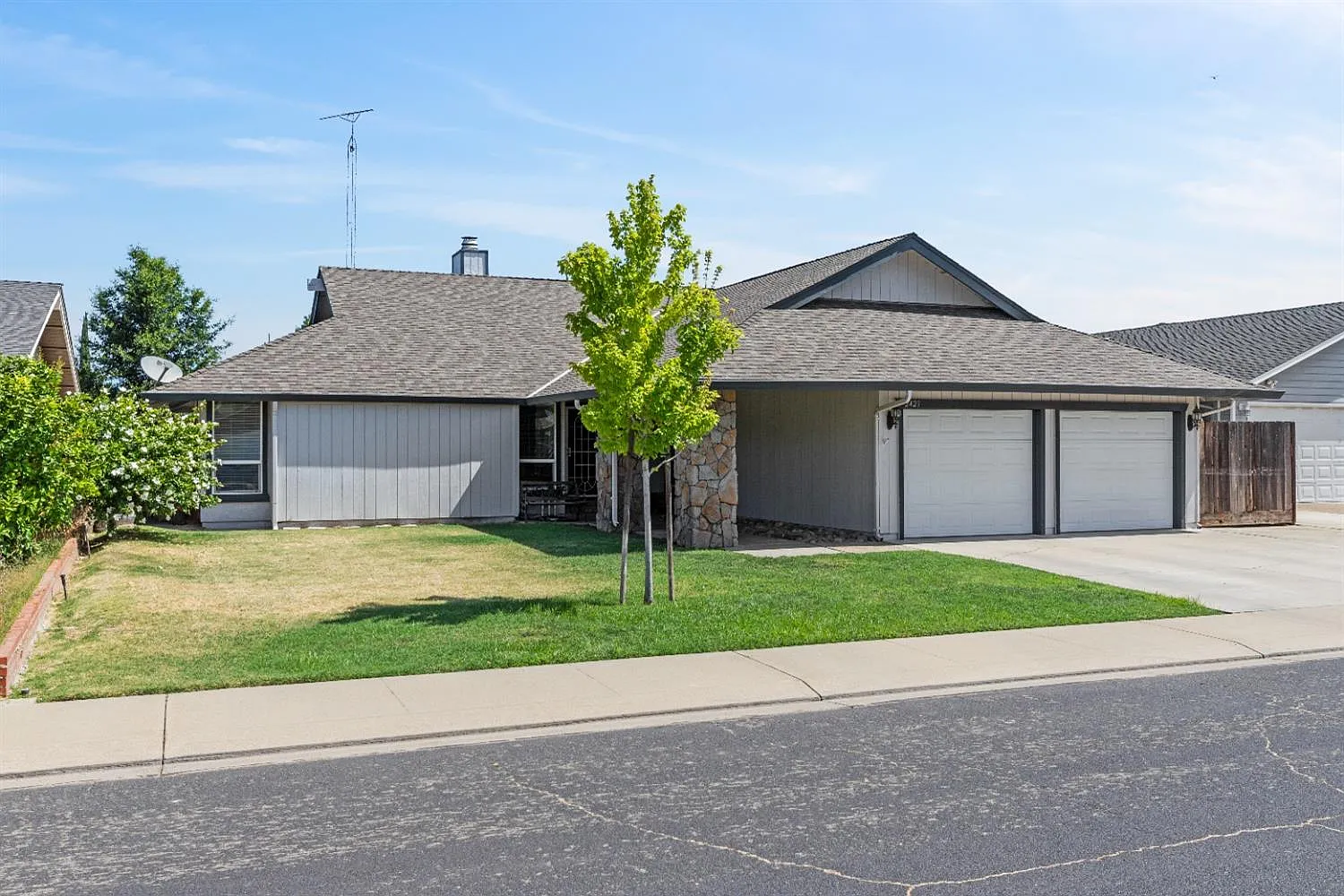 2429 Condit Ct photo 1