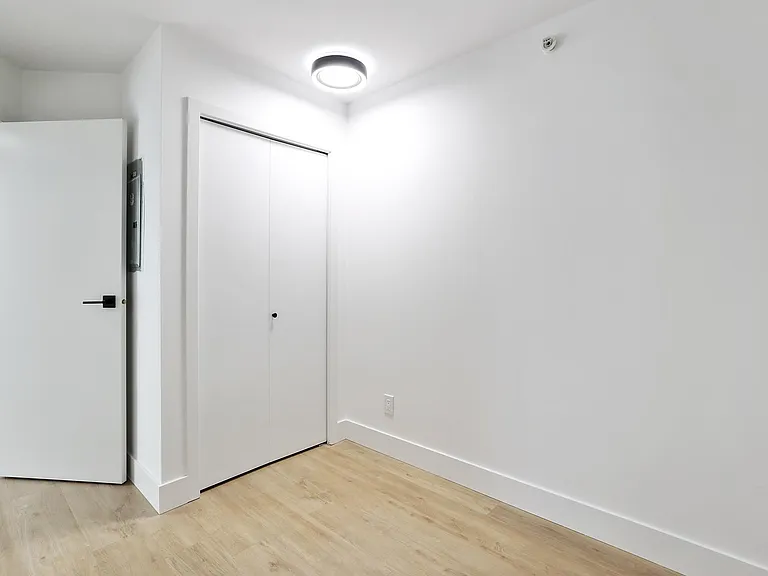 929 Homer St — Photo 13