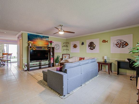 4th image of 11 San Jacinto Dr